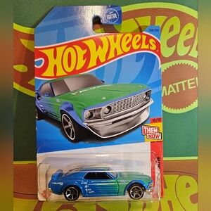 HotWheels '69 Ford Mustang Boss 302 Green and Blue Collector Car